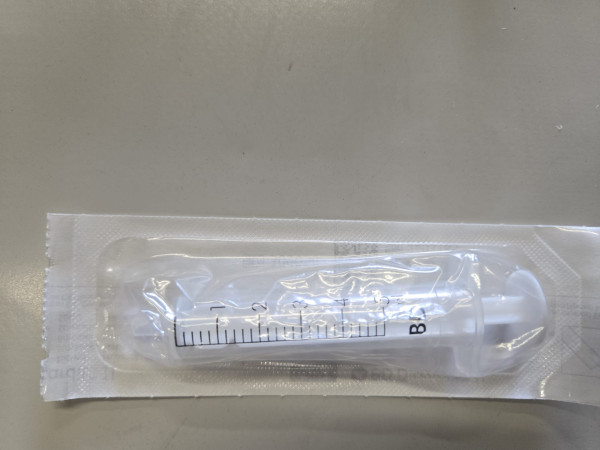 Einmalspritze 5 ml weiß Luer Tip